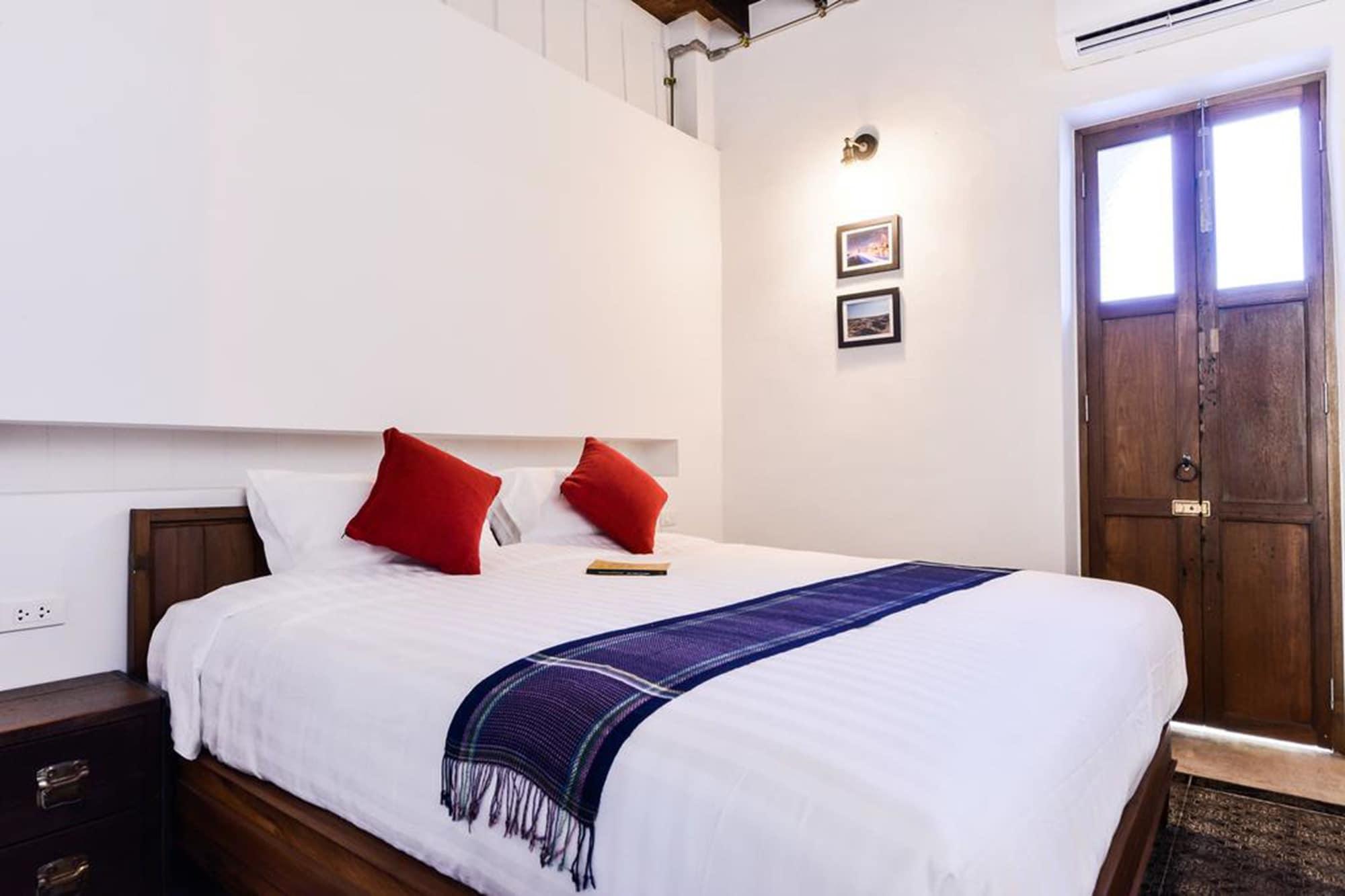 Bed and Breakfast Neighbor Phuthon Bangkok Exterior foto